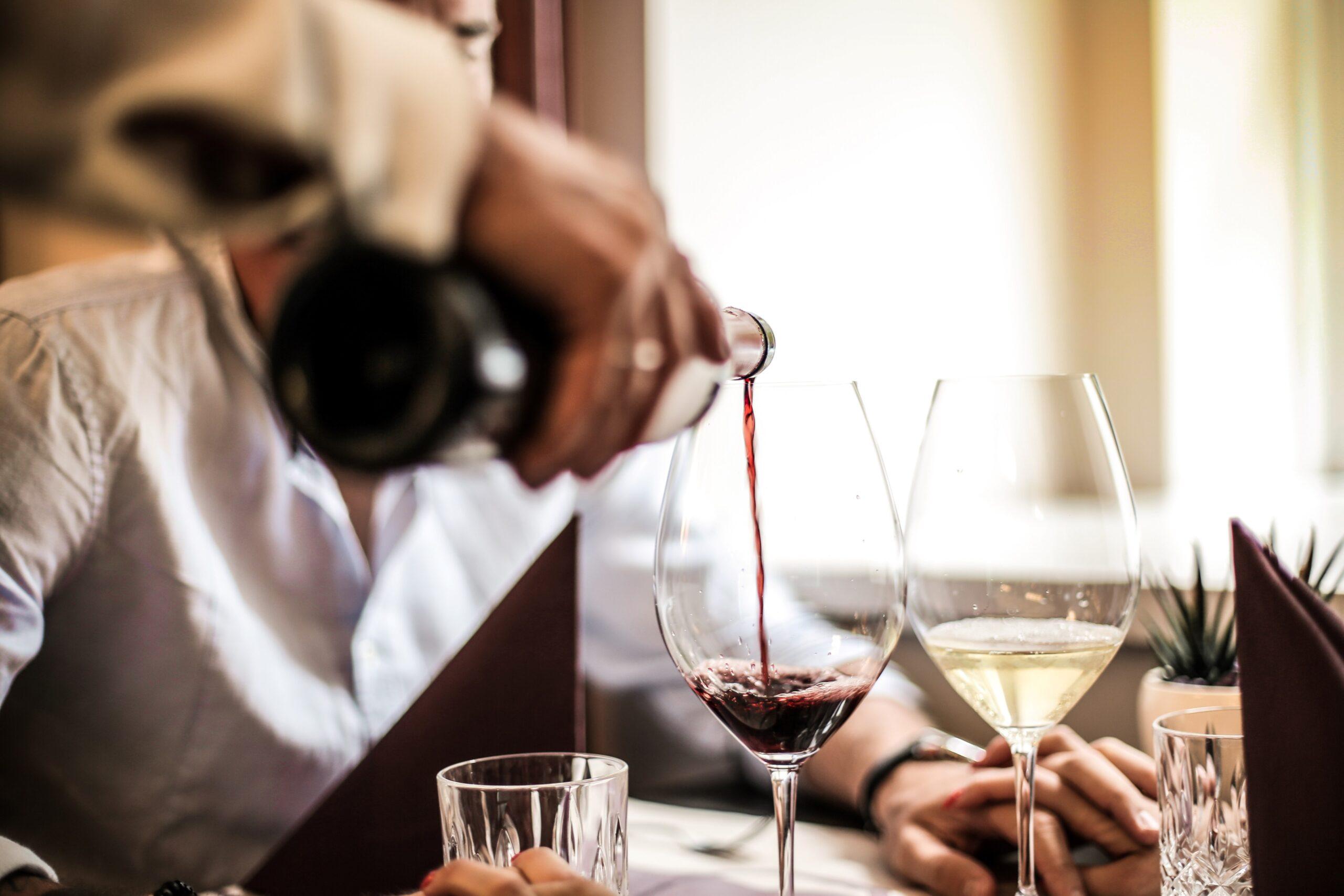 Weisswein oder Rotwein – das sind die Unterschiede
