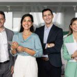 Haarteile im professionellen Team-Look